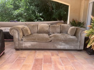 Sofá Chesterfield 3 plazas tela beige
