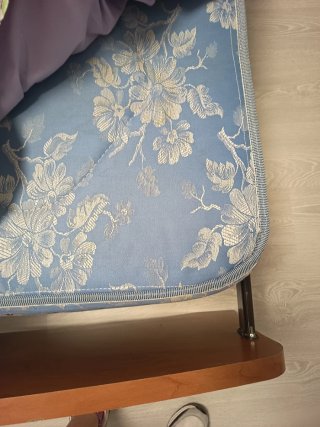 Dormitorio (cama,dos mesillas y colchón)