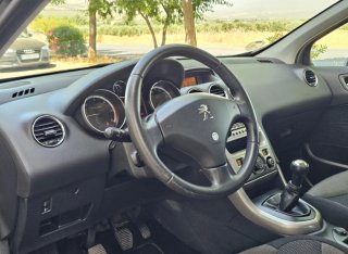 Peugeot 308 2012