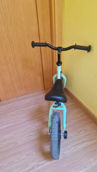 Bicicleta sin pedales Sawyer