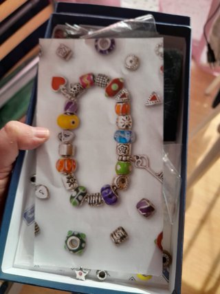 Pulseras y collares estilo Pandora