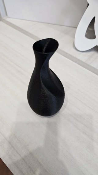 Vaso nero design moderno