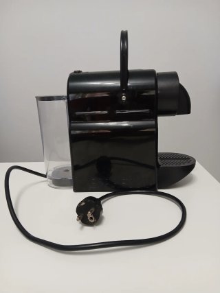 Cafetera Nespresso Inissia De'Longhi (Para piezas)