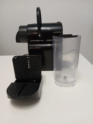 Cafetera Nespresso Inissia De'Longhi (Para piezas)
