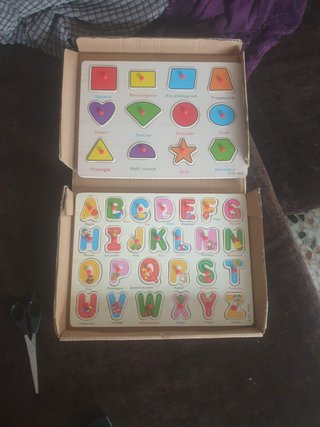 2 Puzzles de Madera Montessori Formas y Letras