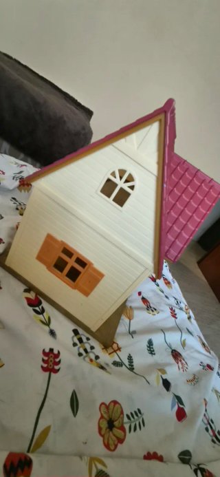 Casita Familia Sylvanian y 4 libros