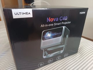 Proyector Ultimea Nova C40. Prácticamente sin usar