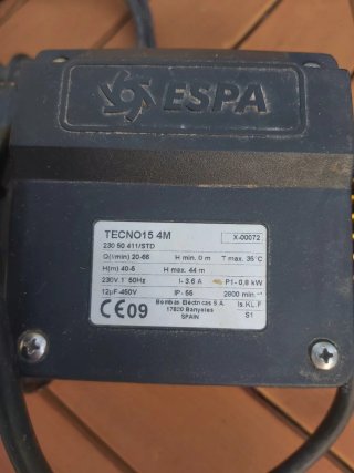 Bomba de agua con presostato y manómetro
