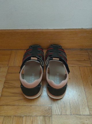 Sandalias niño negras y rojas. N.29