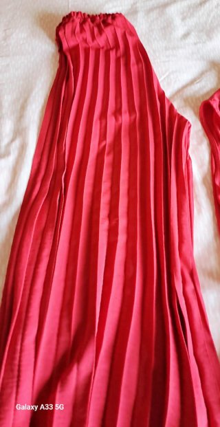 Conjunto rojo: pantalón y top