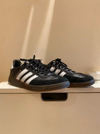 Zapatillas Adidas Spezial Negras y Blancas