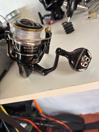 Carrete de pesca Shimano Sustain
