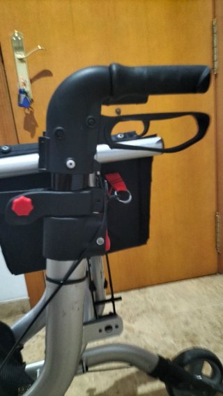 Andador plegable 4 ruedas con asiento