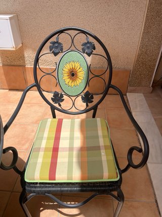 Conjunto mesa cerámica y 4 sillas jardín