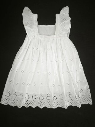 Vestido bordado blanco. UnitKids, T.6-7