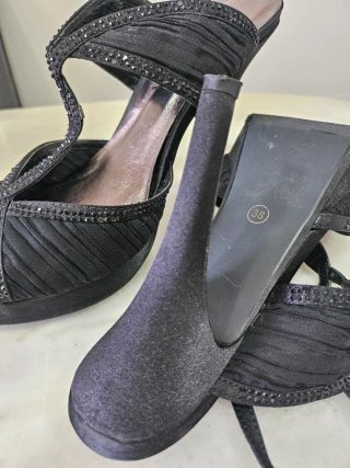 Sandalias de fiesta negras exe, usadas graduación