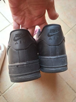 Zapatillas Nike Air Force Negras con Cordones Rosa