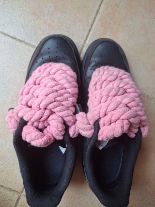 Zapatillas Nike Air Force Negras con Cordones Rosa
