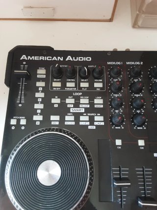 Mesa DJ American Audio VMS4.1 Negra