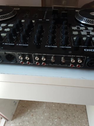 Mesa DJ American Audio VMS4.1 Negra
