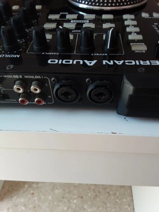 Mesa DJ American Audio VMS4.1 Negra