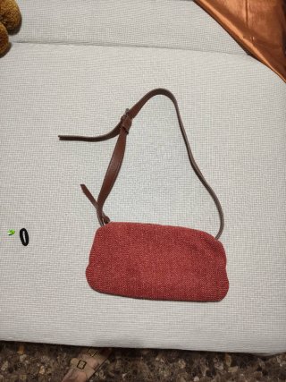 Bolso bandolera Adolfo Domínguez rojo caldera .