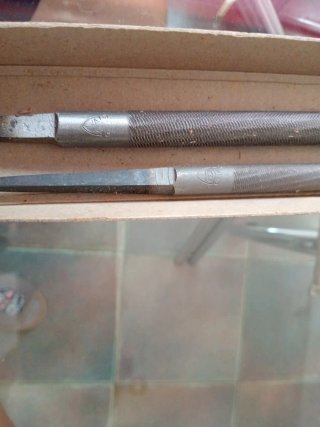 Limas Bellota 45cm. y Erizo de 39cm.
