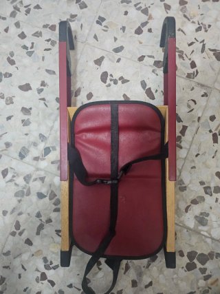 Trona portátil madera y rojo