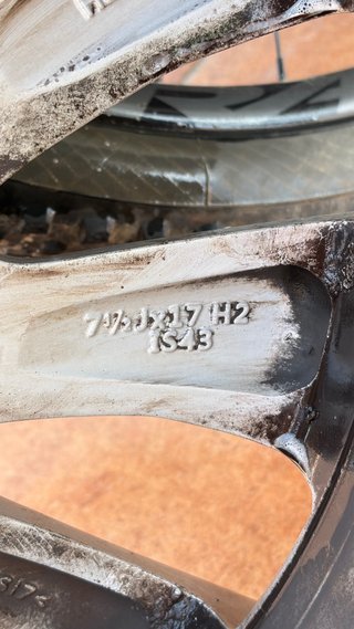 Llantas y Neumáticos OEM BMW