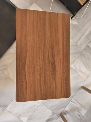 Mesa auxiliar con ruedas