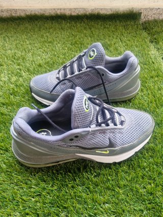 Zapatillas Nike Air Grises y Verdes