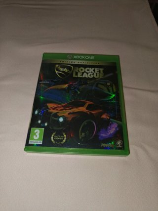 Xbox One S + 3 mandos + 10 juegos