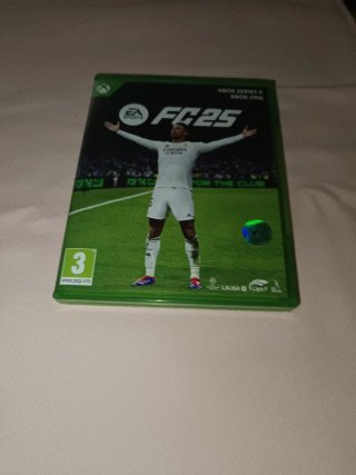 Xbox One S + 3 mandos + 10 juegos