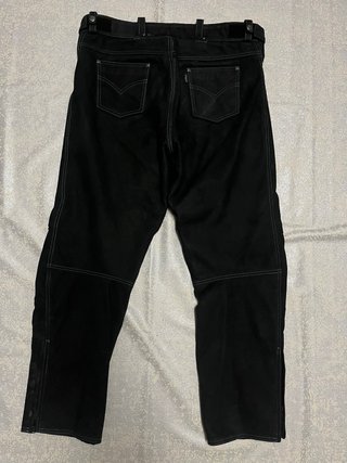 Pantalón motero cuero