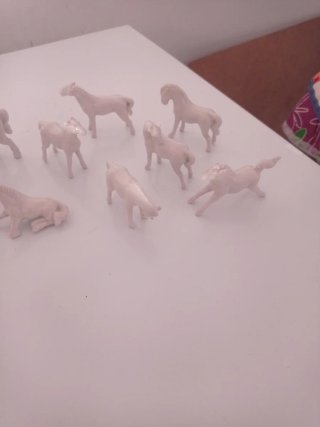 Figure di cavalli giocattolo