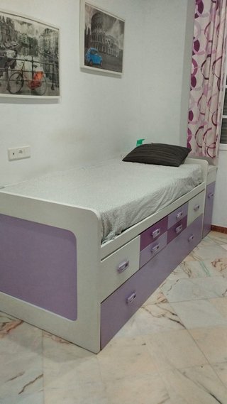 Escritorio modular infantil morado