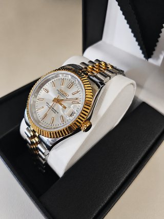 Seiko Datejust Automático Plateado y Dorado