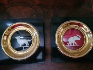 2 Cuadros Decorativos Vitrina Dorados