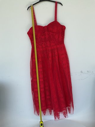 Abito estivo rosso in pizzo