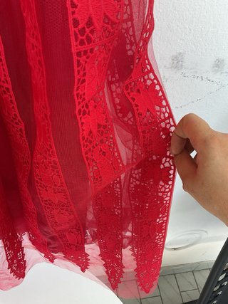 Abito estivo rosso in pizzo