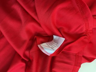 Abito estivo rosso in pizzo