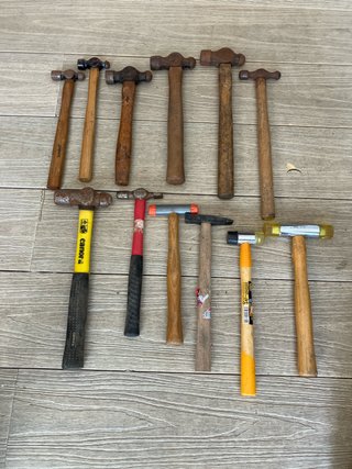 Lote de 11 martillos variados