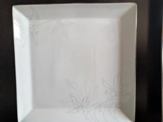 Vajilla Porcelana 12 Servicios. 86 piezas. Nueva