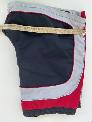 Pantaloncini corti uomo neri e rossi