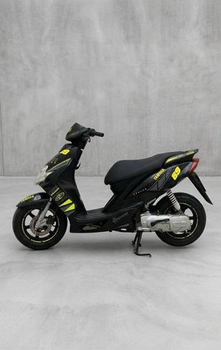 Moto Yamaha jog rr Scooter