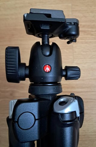 Trípode Manfrotto 290 Light