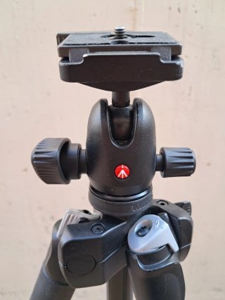 Trípode Manfrotto 290 Light
