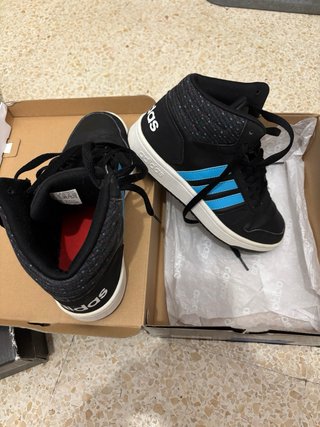 Stivali alti Adidas neri e turchese taglia 38