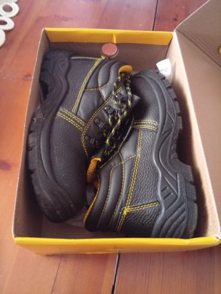 Botas de seguridad Bee Work Talla 39 Nuevas