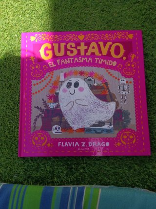 Gustavo, el fantasma tímido